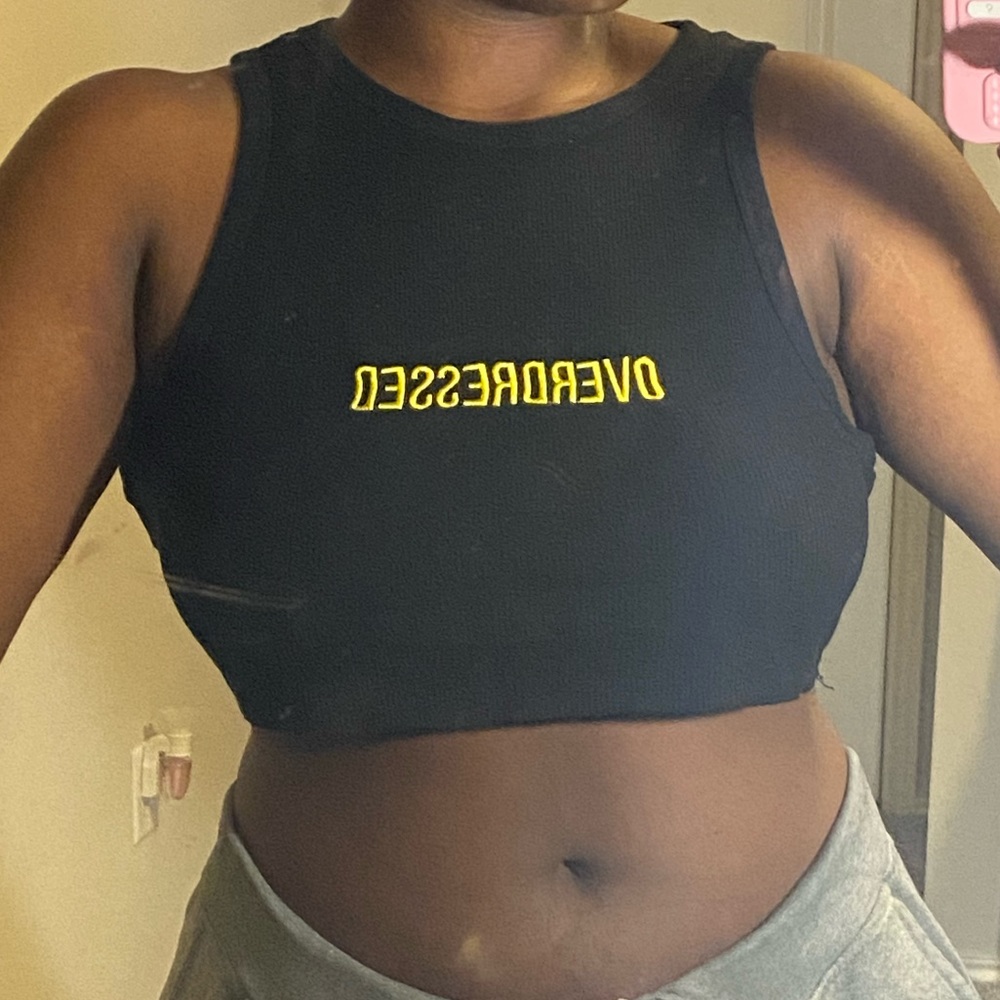 Cropped graphic tee